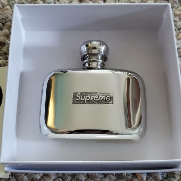 flask supreme